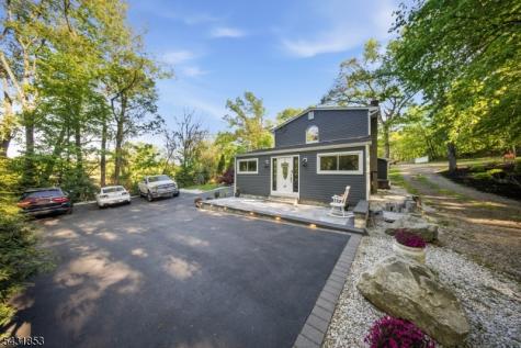 47 Dupont Avenue Wanaque NJ 07420