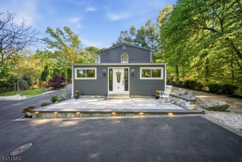 47 Dupont Avenue Wanaque NJ 07420