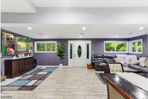 47 Dupont Avenue Wanaque NJ 07420