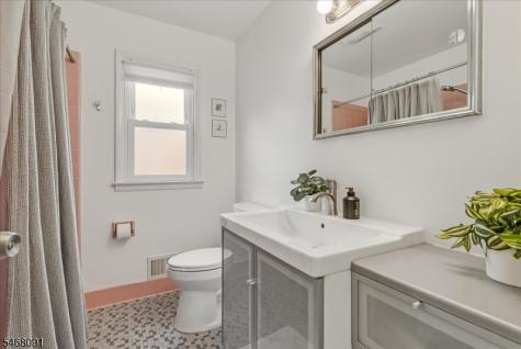 40 Burnett Terrace West Orange NJ 07052
