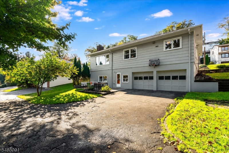 40 Burnett Terrace West Orange NJ 07052