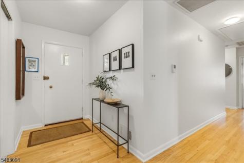 40 Burnett Terrace West Orange NJ 07052