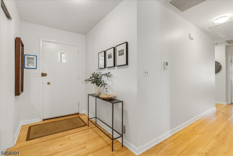 40 Burnett Terrace West Orange NJ 07052