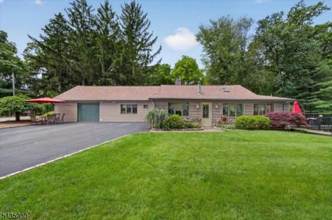 11 Rocky Point Road West Milford NJ 07421