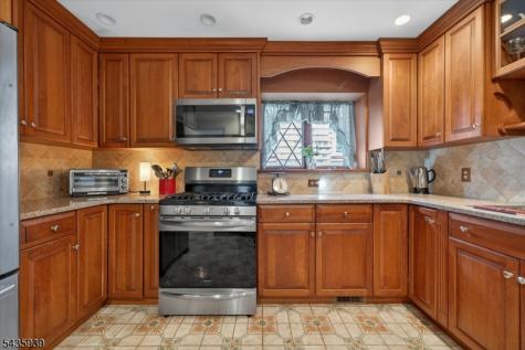 11 Rocky Point Road West Milford NJ 07421