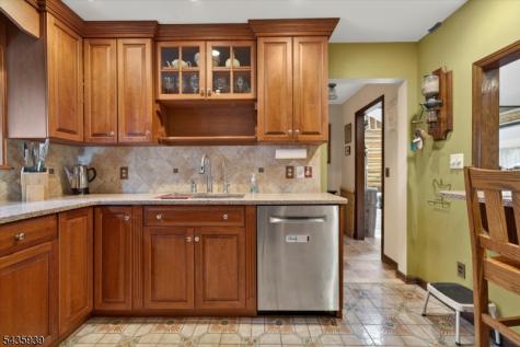 11 Rocky Point Road West Milford NJ 07421