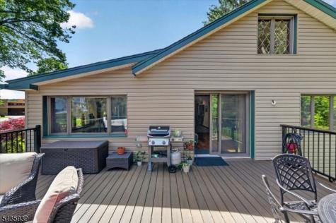 11 Rocky Point Road West Milford NJ 07421