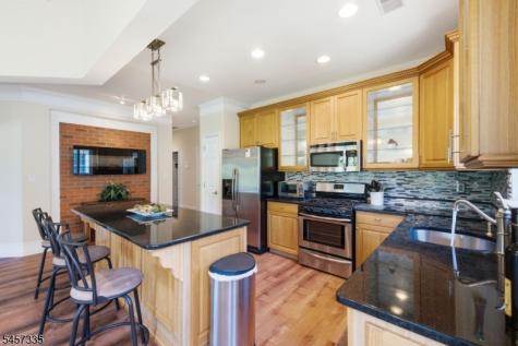 62 Kensington Circle White NJ 07823