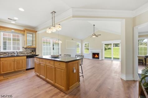 62 Kensington Circle White NJ 07823