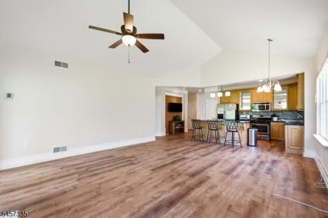 62 Kensington Circle White NJ 07823