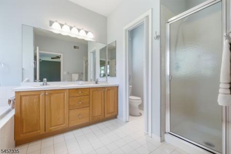 62 Kensington Circle White NJ 07823