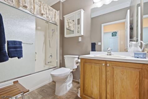 62 Kensington Circle White NJ 07823