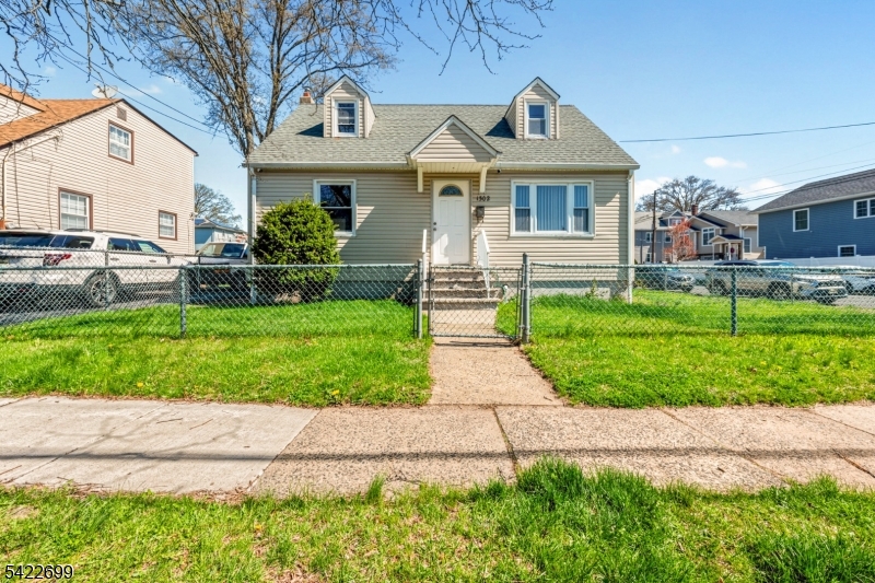 1302 Bower Street Linden NJ 07036