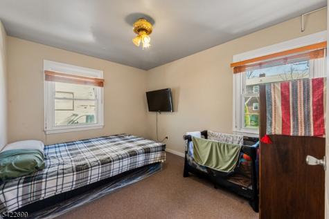 1302 Bower Street Linden NJ 07036