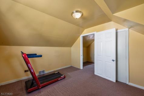 1302 Bower Street Linden NJ 07036