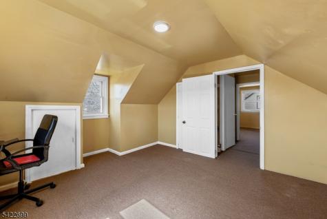 1302 Bower Street Linden NJ 07036
