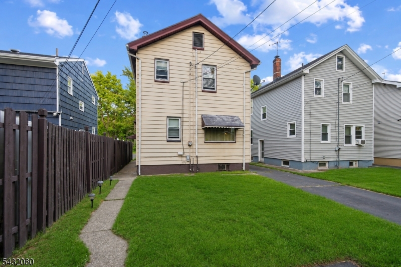 489 N Clinton Street East Orange NJ 07017