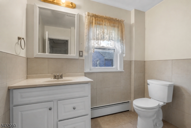 489 N Clinton Street East Orange NJ 07017