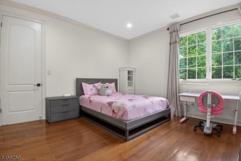 25 Wellington Avenue Millburn NJ 07078