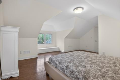 25 Wellington Avenue Millburn NJ 07078