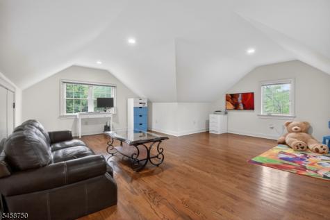 25 Wellington Avenue Millburn NJ 07078