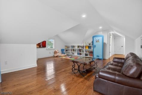 25 Wellington Avenue Millburn NJ 07078
