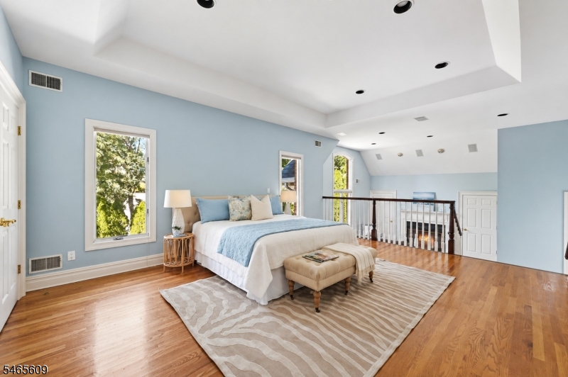 54 Burnet Hill Road Livingston NJ 07039