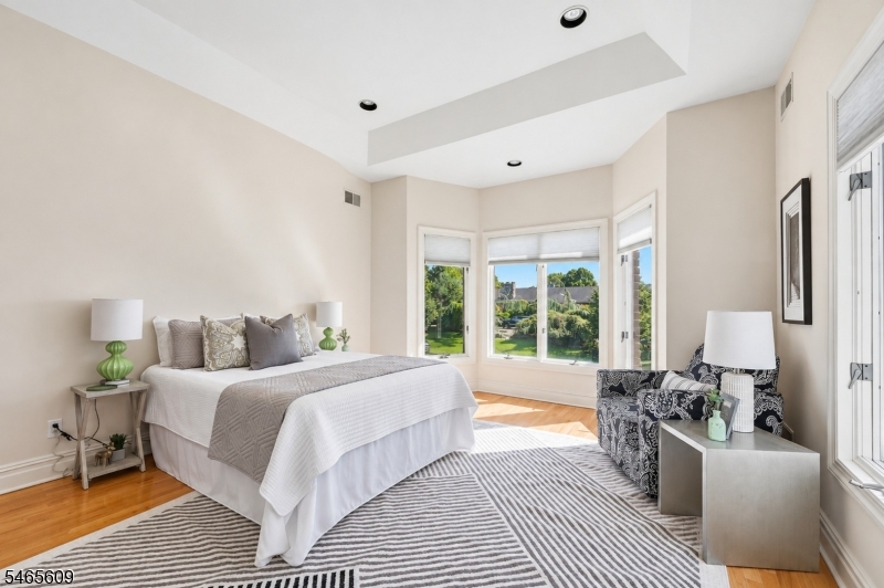 54 Burnet Hill Road Livingston NJ 07039