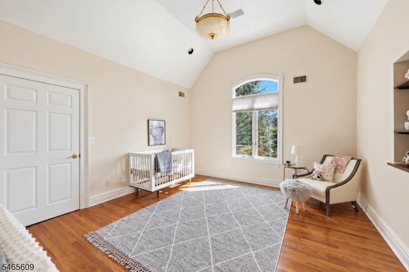 54 Burnet Hill Road Livingston NJ 07039