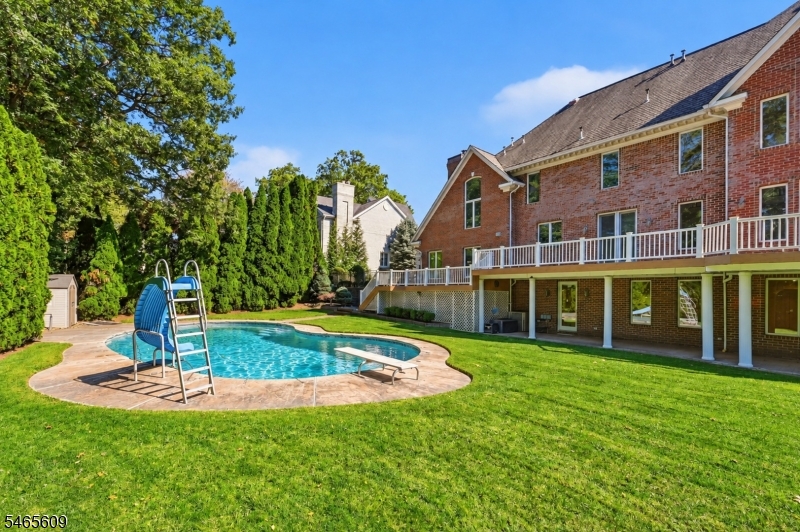 54 Burnet Hill Road Livingston NJ 07039