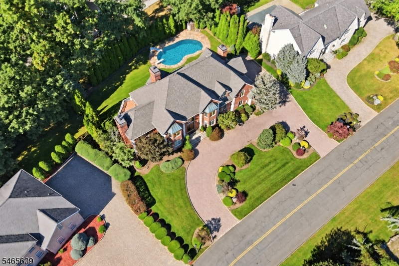54 Burnet Hill Road Livingston NJ 07039