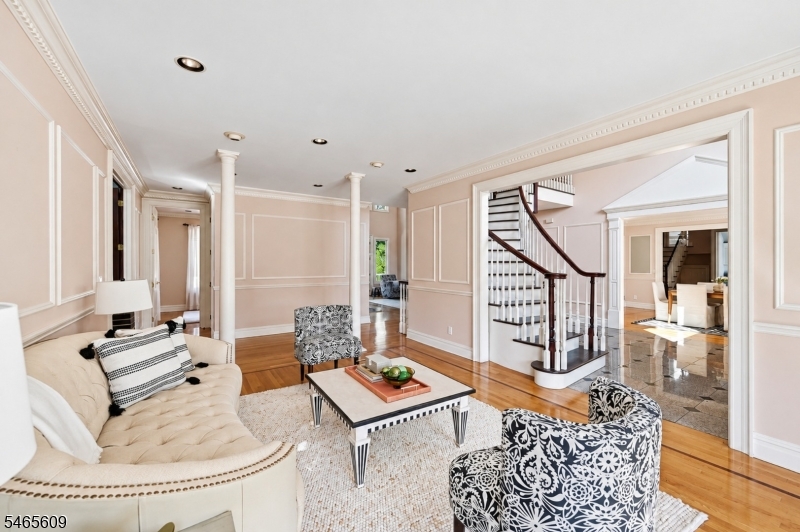 54 Burnet Hill Road Livingston NJ 07039