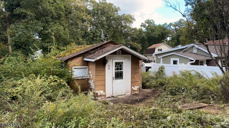 23 Jefferson Trail Hopatcong NJ 07843