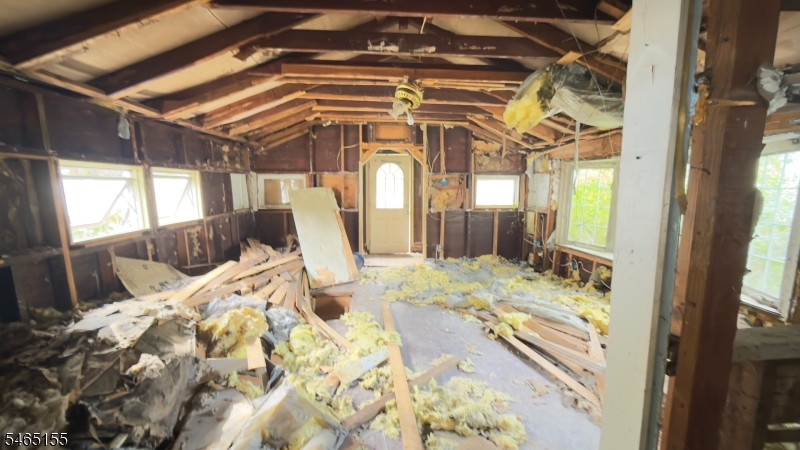 23 Jefferson Trail Hopatcong NJ 07843