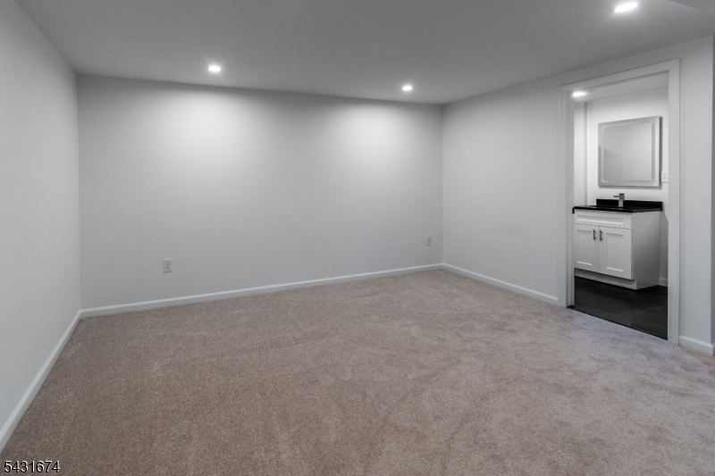 69 Fairmont Avenue Somerville NJ 08876