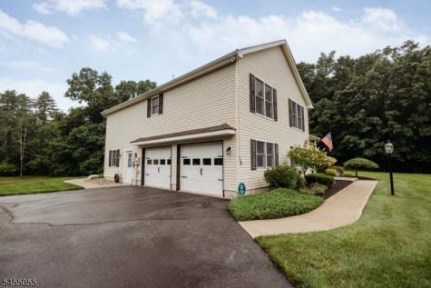 7 Twin Pond Road Montague NJ 07827