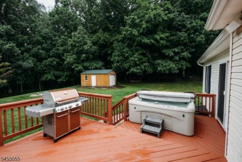 7 Twin Pond Road Montague NJ 07827