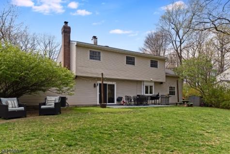 16 Crest Drive Washington NJ 07853