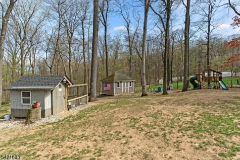 16 Crest Drive Washington NJ 07853