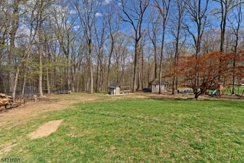 16 Crest Drive Washington NJ 07853