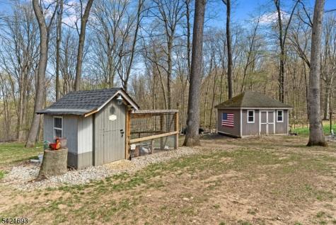 16 Crest Drive Washington NJ 07853