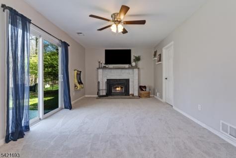 16 Crest Drive Washington NJ 07853