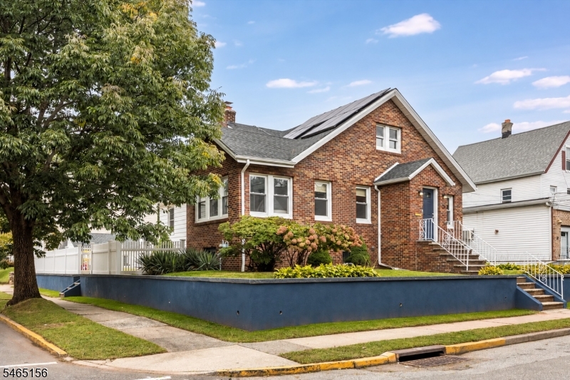25 Davey Street Bloomfield NJ 07003