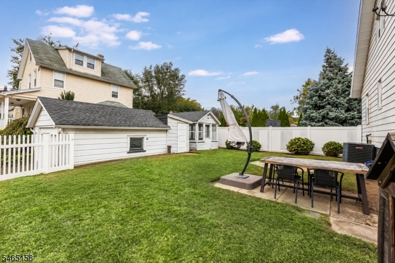 25 Davey Street Bloomfield NJ 07003