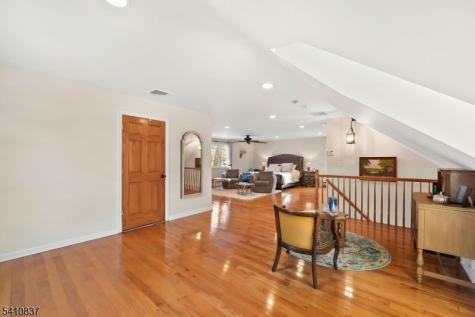 951 Darien Terrace Teaneck NJ 07666