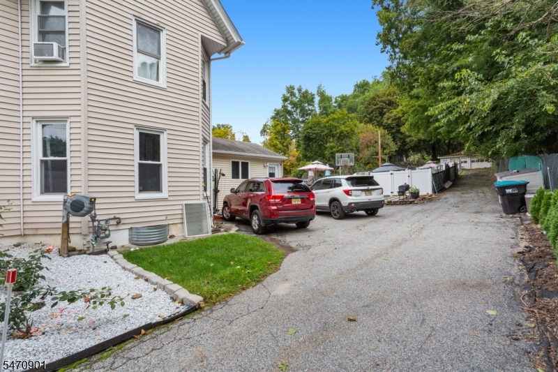 39 Clinton Street Newton NJ 07860