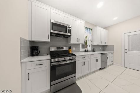216 N Maple Avenue East Orange NJ 07017
