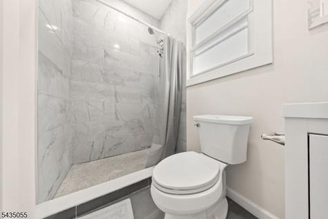 216 N Maple Avenue East Orange NJ 07017