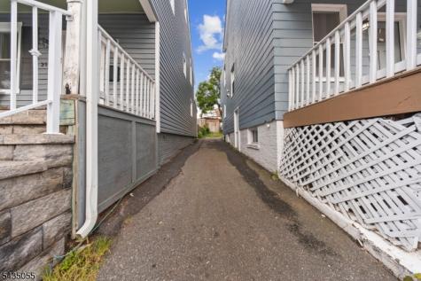 216 N Maple Avenue East Orange NJ 07017