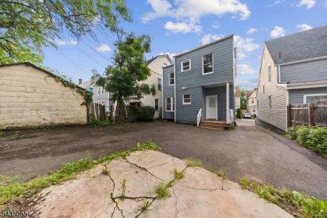 216 N Maple Avenue East Orange NJ 07017
